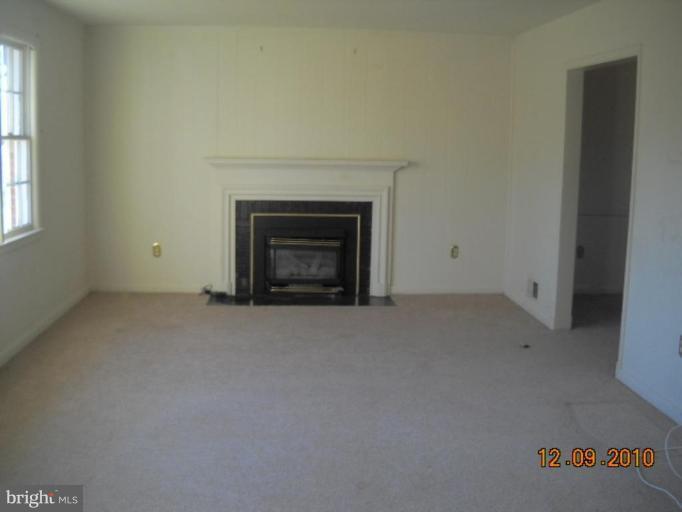 3113 Helsel Drive Silver Spring, MD 20906 - Photo 2 of 6 Living Room