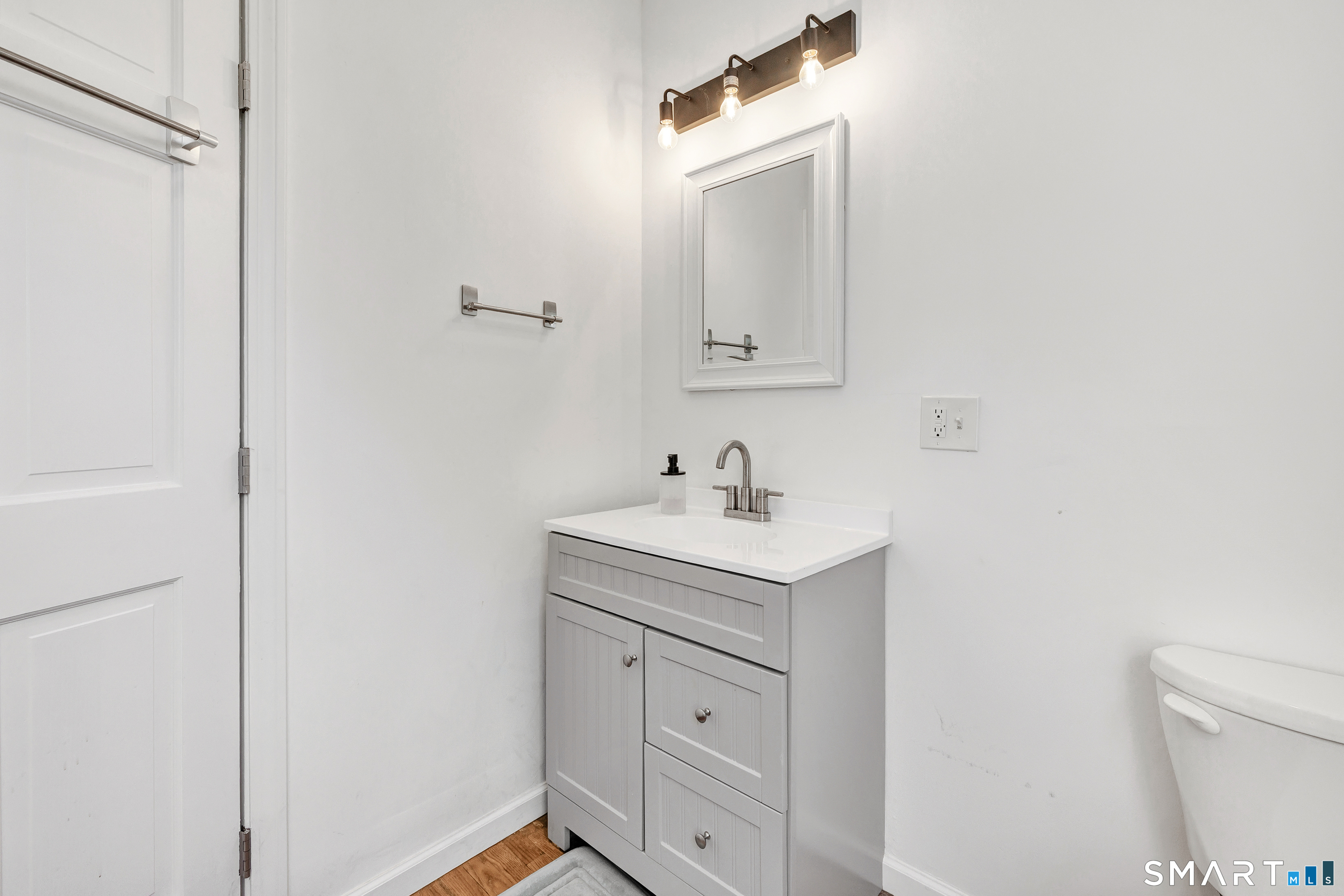 83 Stonybrook Road Stratford, CT 06614 - Photo 14 of 38