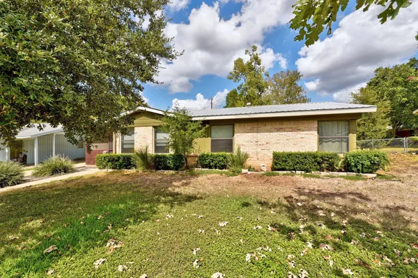 $2,750 | 4702 Philco Drive, Austin, TX 78745