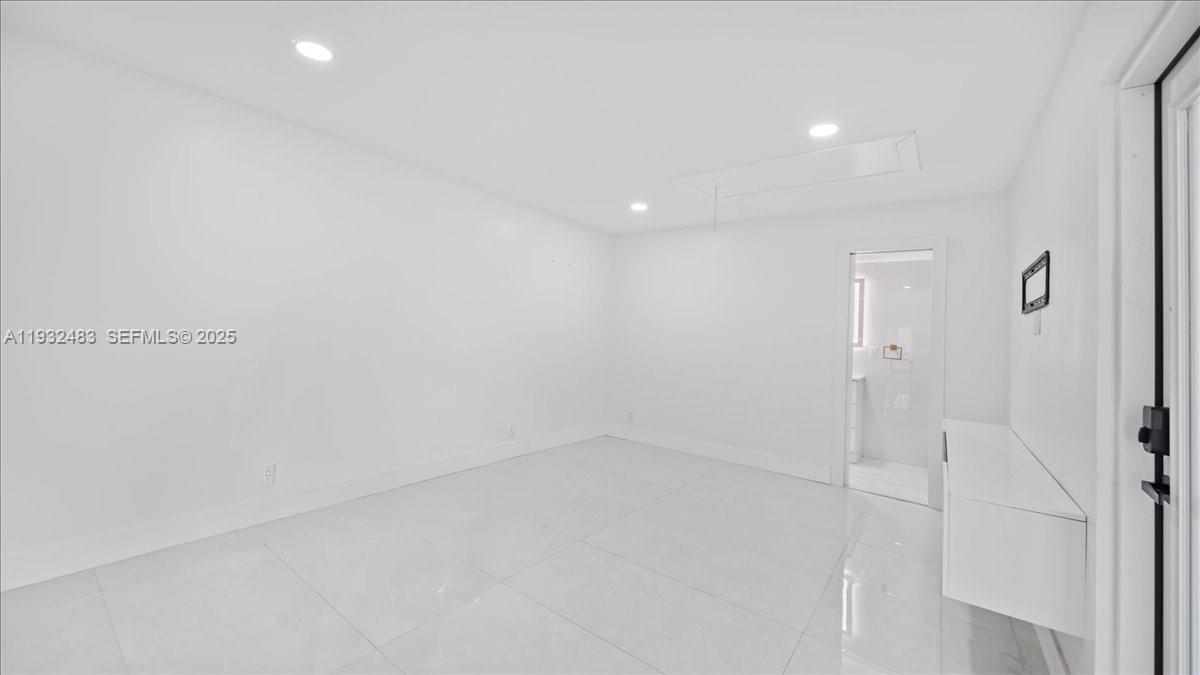 2279 Nova Village Drive Davie, FL 33317 - Photo 9 of 15 a view of an empty room