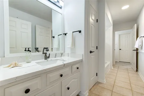 $998,000 | 13607 Starlight Harbour Court, Houston, TX 77077