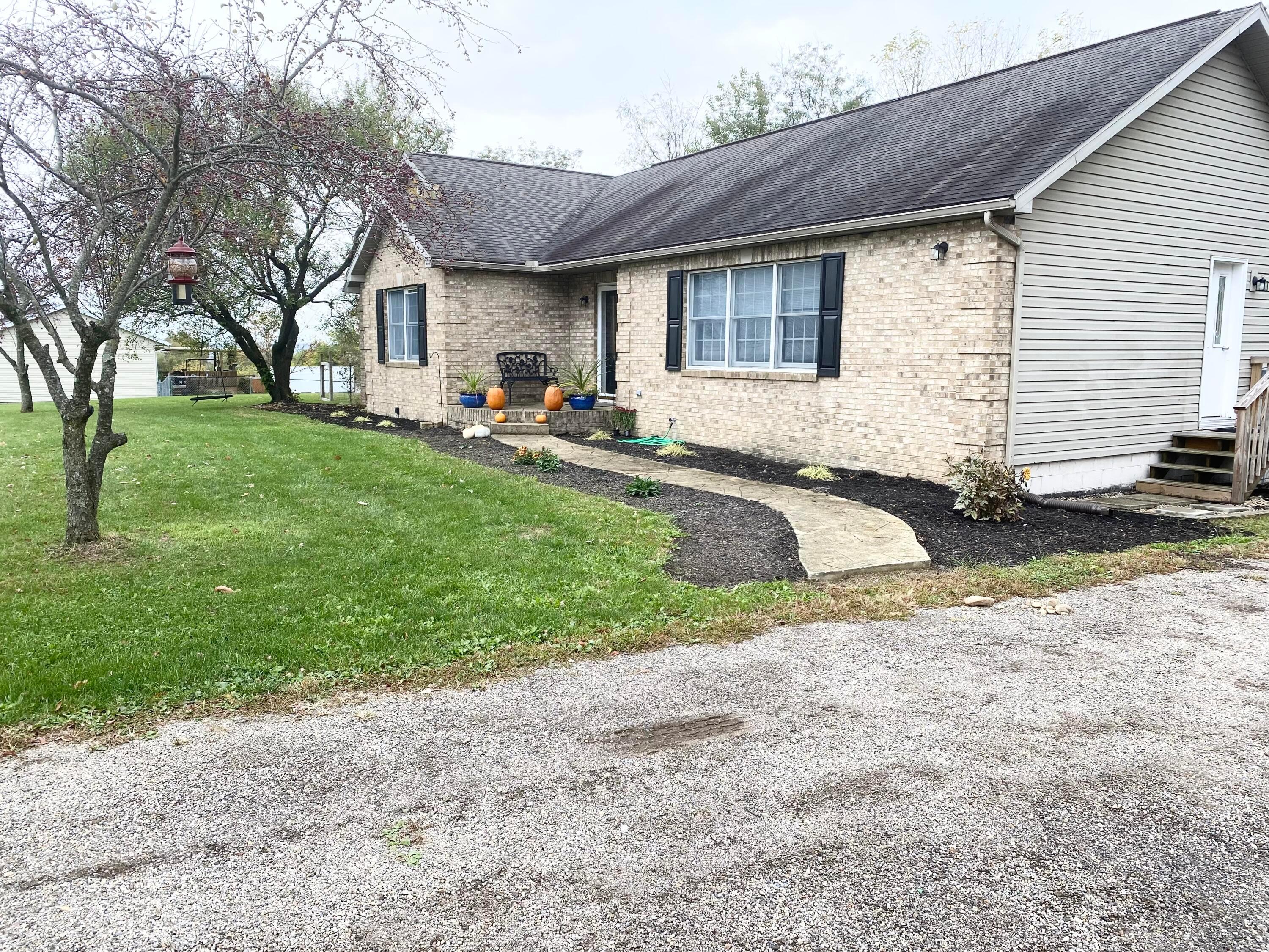 9739 Cincinnati-Zanesville Road Southwest Amanda, OH 43102 - Photo 4 of 35