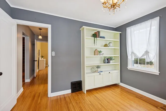 $339,850 | 200 East 2nd Street, Waconia, MN 55387