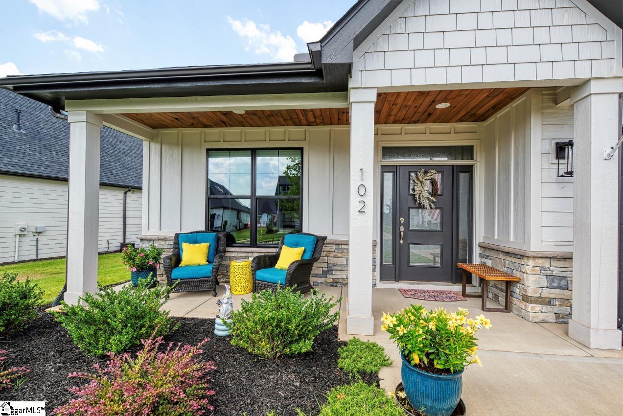 102 Ridan Road Mauldin, SC 29662 - Photo 2 of 34