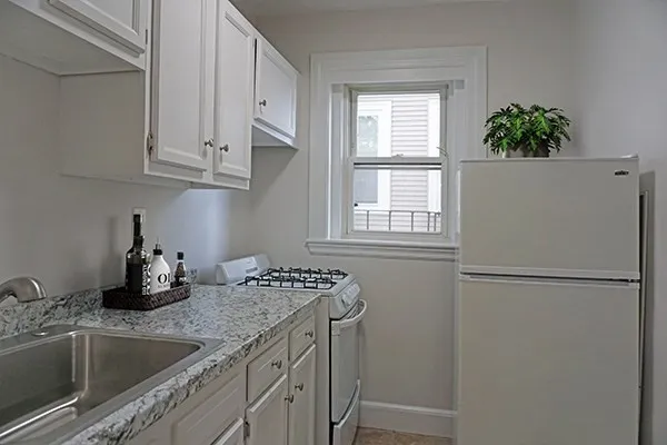 $2,300 | 95 Adams Street, Unit 8, Waltham, MA 02453