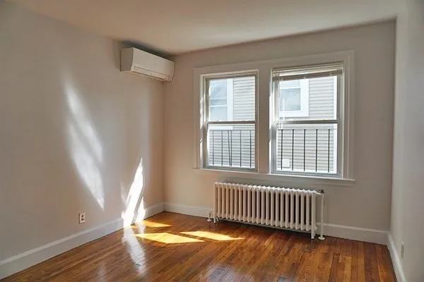 $2,300 | 95 Adams Street, Unit 8, Waltham, MA 02453