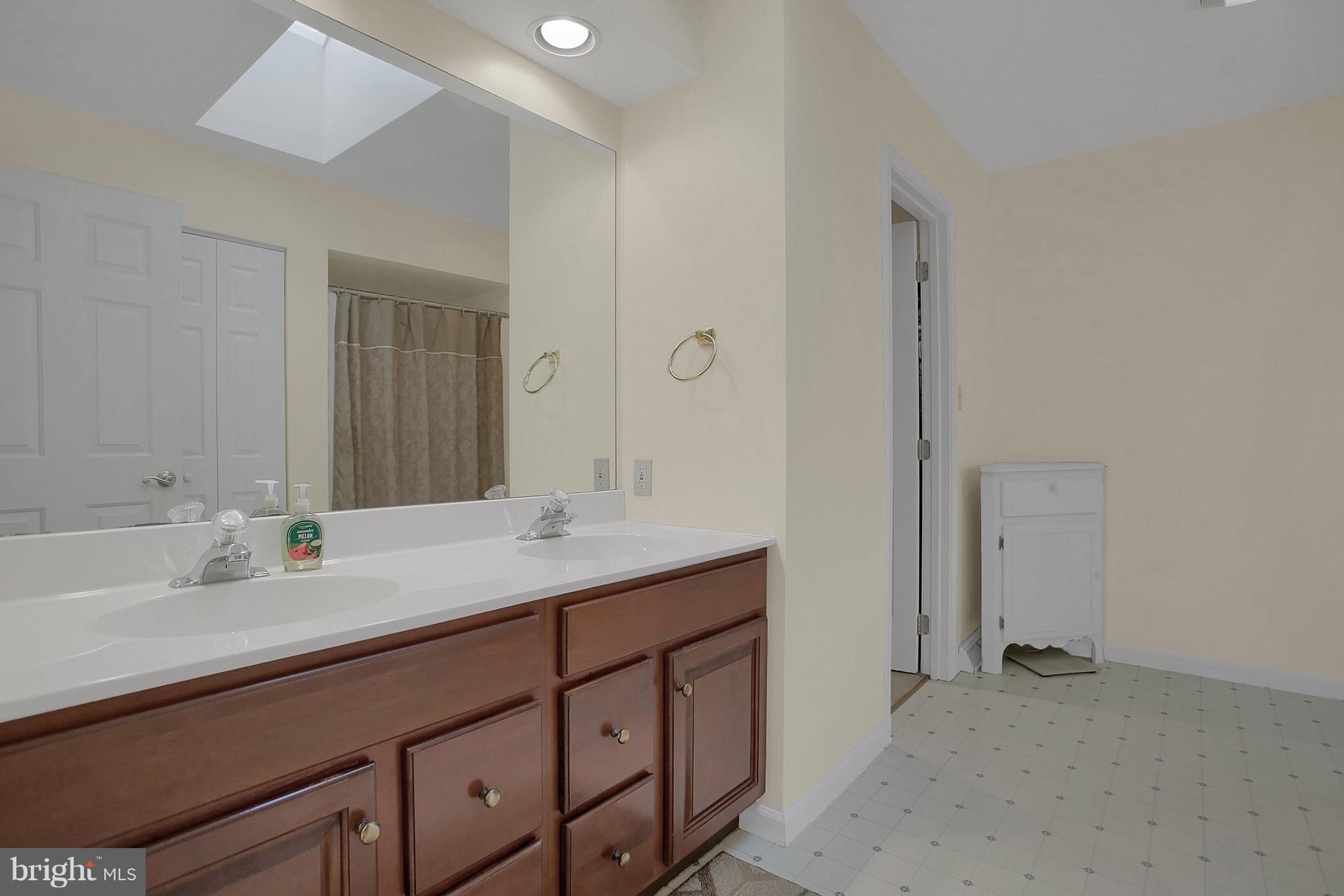1624 Buckingham Road Harrisburg, PA 17111 - Photo 14 of 27 Gallery Image 14