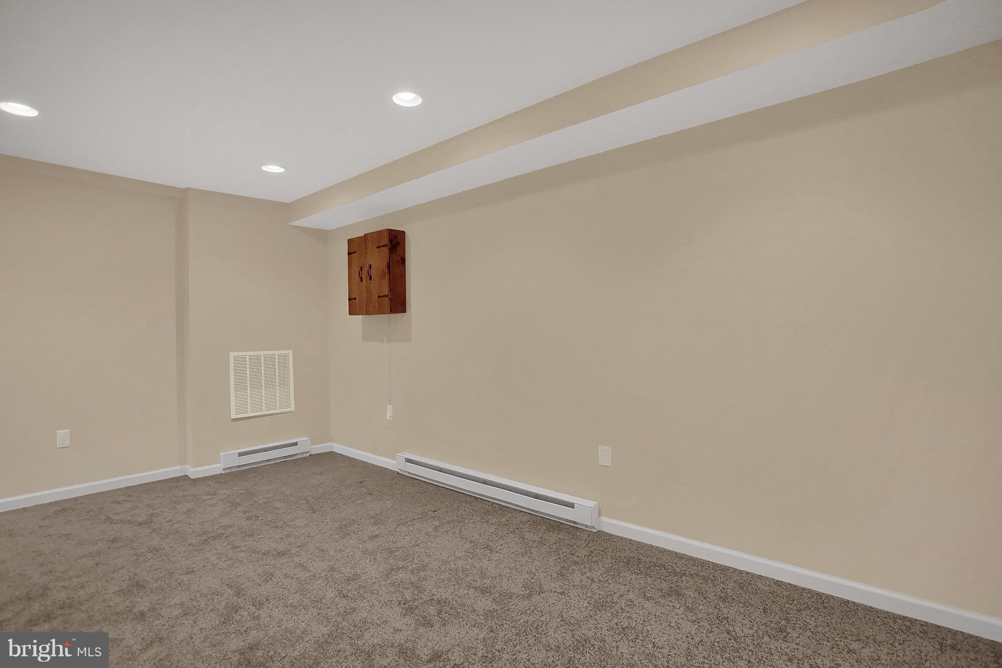 1624 Buckingham Road Harrisburg, PA 17111 - Photo 20 of 27 Gallery Image 20