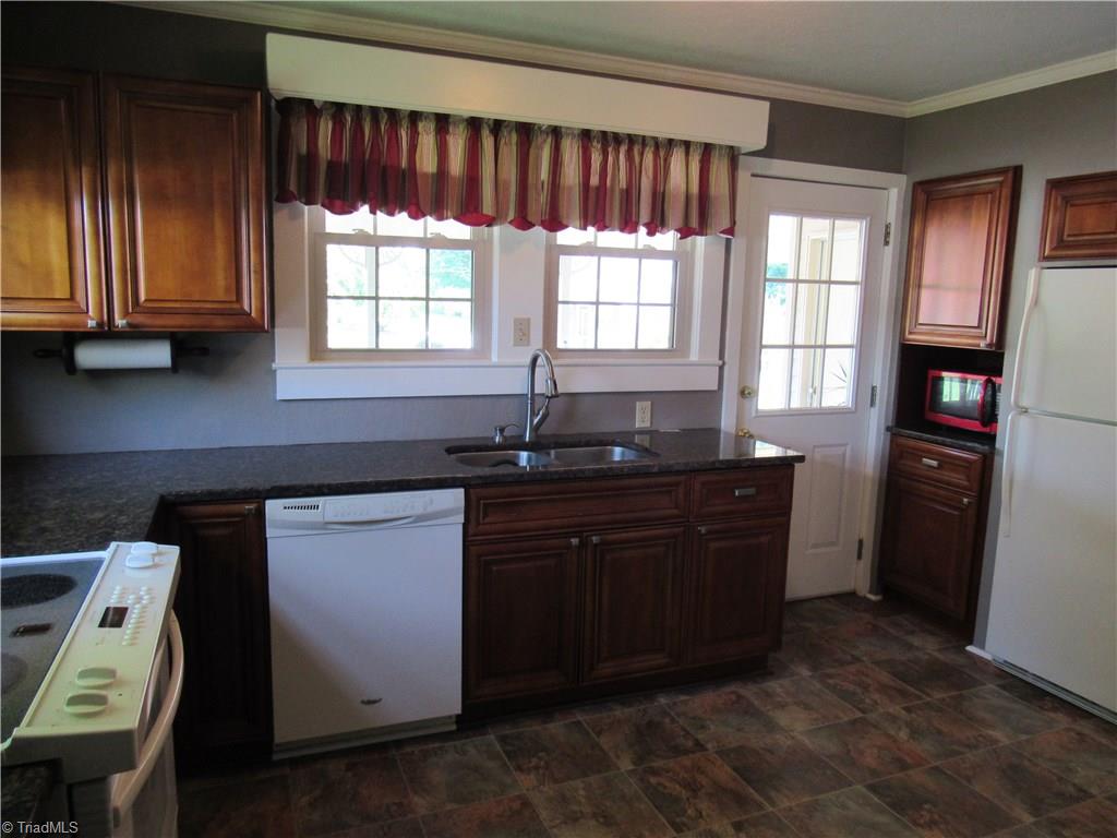 354 East Dalton Road King, NC 27021 - Photo 18 of 30 Gallery Image 18
