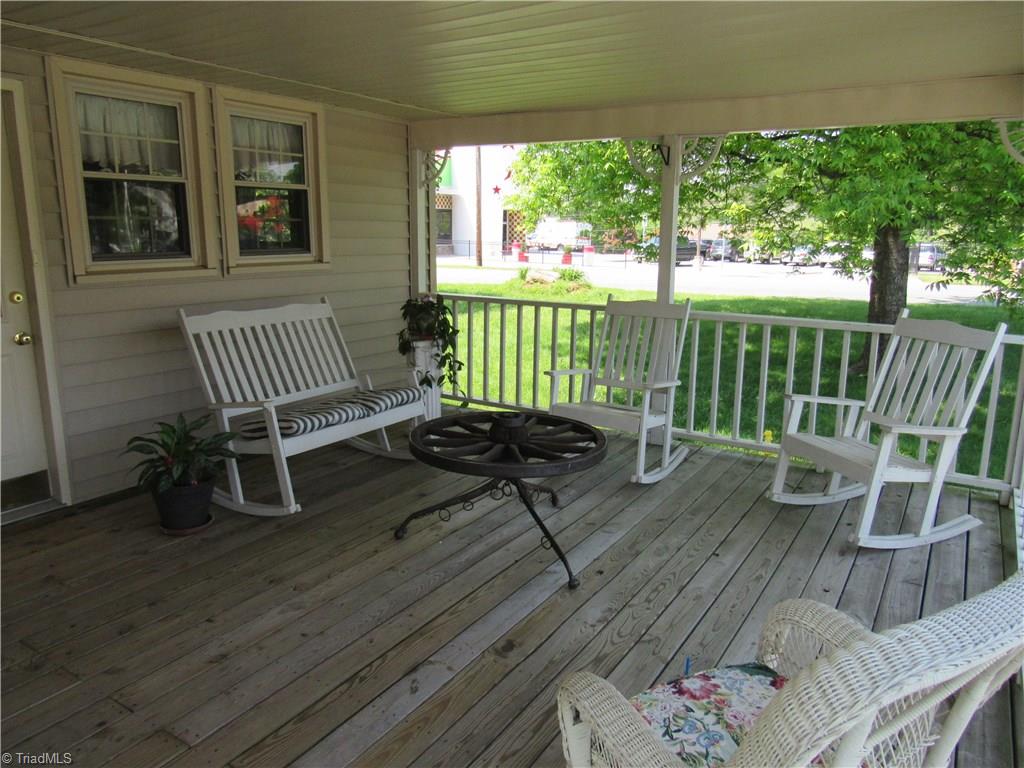 354 East Dalton Road King, NC 27021 - Photo 5 of 30 Gallery Image 5