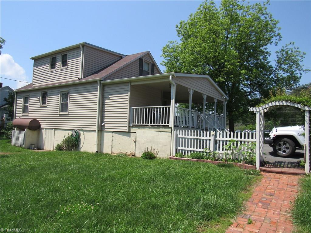 354 East Dalton Road King, NC 27021 - Photo 9 of 30 Gallery Image 9