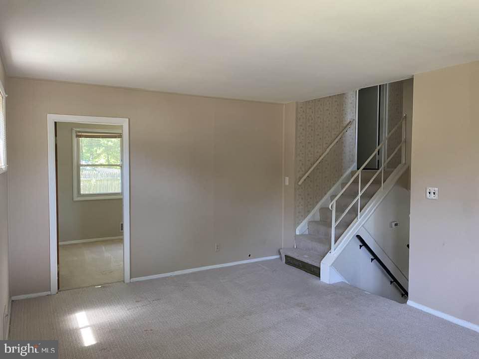 320 Ardmore Road Linthicum Heights, MD 21090 - Photo 6 of 23