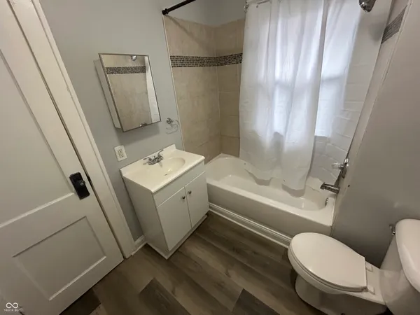 $995 | 1839 North Dexter Street, Indianapolis, IN 46202