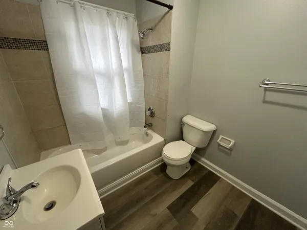 $995 | 1839 North Dexter Street, Indianapolis, IN 46202