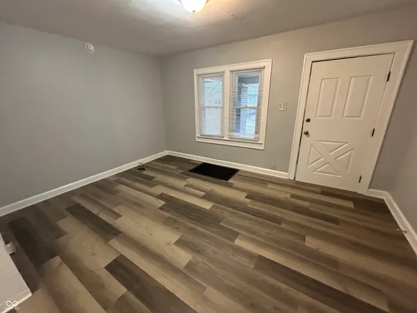 $995 | 1839 North Dexter Street, Indianapolis, IN 46202