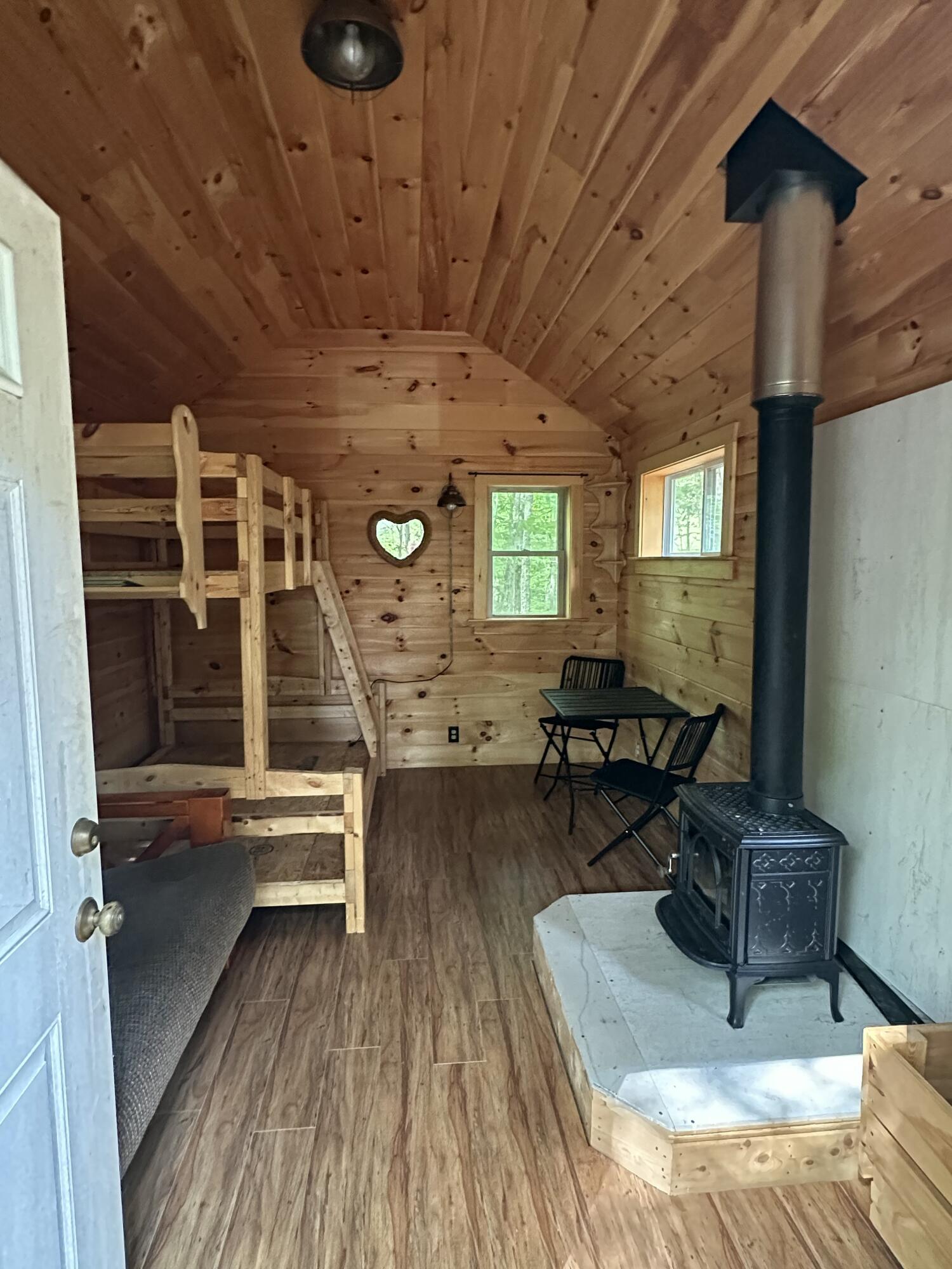 322 Lamb Road Roxbury, ME 04275 - Photo 26 of 39 Guest House