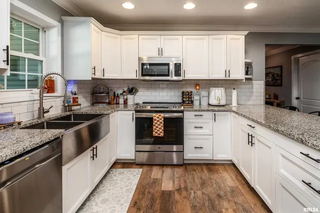 $329,000 | 412 Noah Lane, Carterville, IL 62918