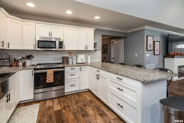 $329,000 | 412 Noah Lane, Carterville, IL 62918