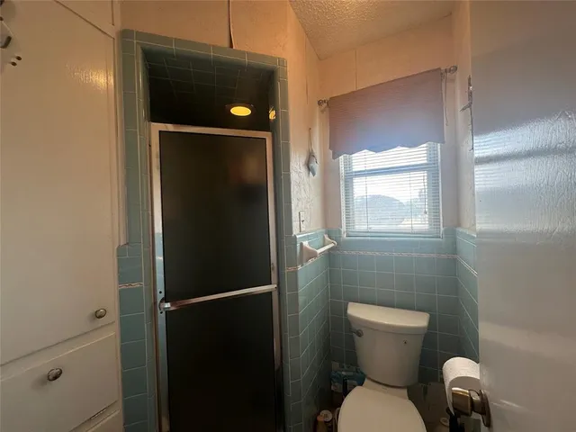 a bathroom with a toilet