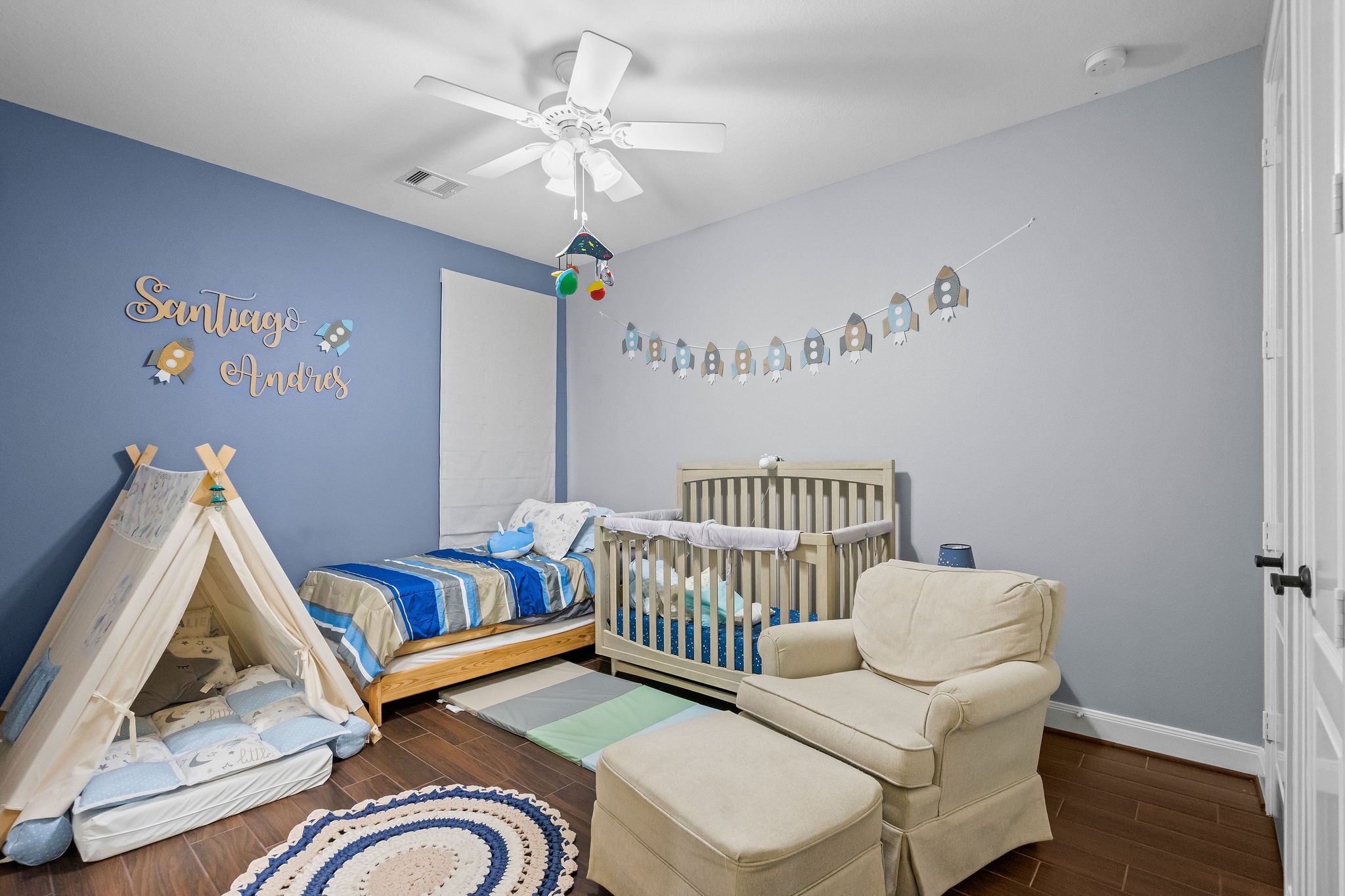 31114 Lakeview Bend Lane Spring, TX 77386 - Photo 26 of 41 a bedroom with furniture and a window