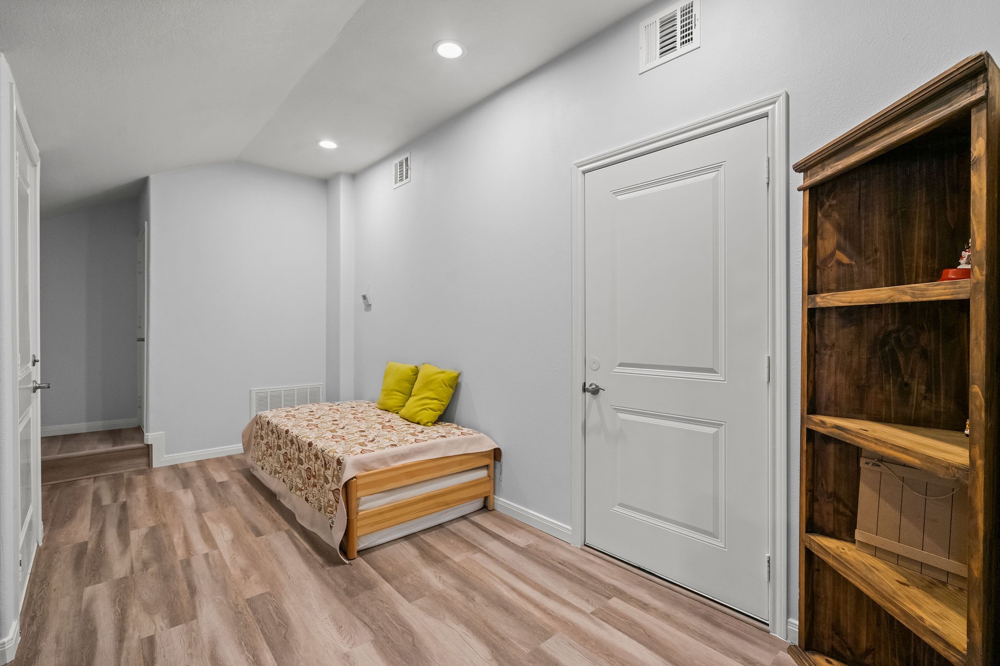 31114 Lakeview Bend Lane Spring, TX 77386 - Photo 40 of 41 a bedroom with a bed and a window