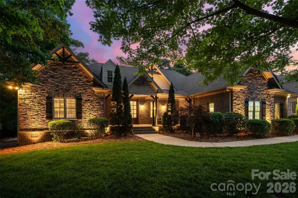 $1,100,000 | 910 Abilene Lane, Fort Mill, SC 29715