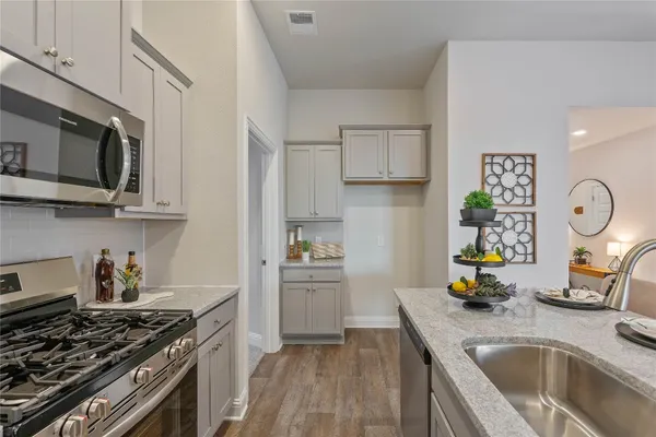 $245,900 | 10681 Ellerston Road, Cleveland, TX 77327