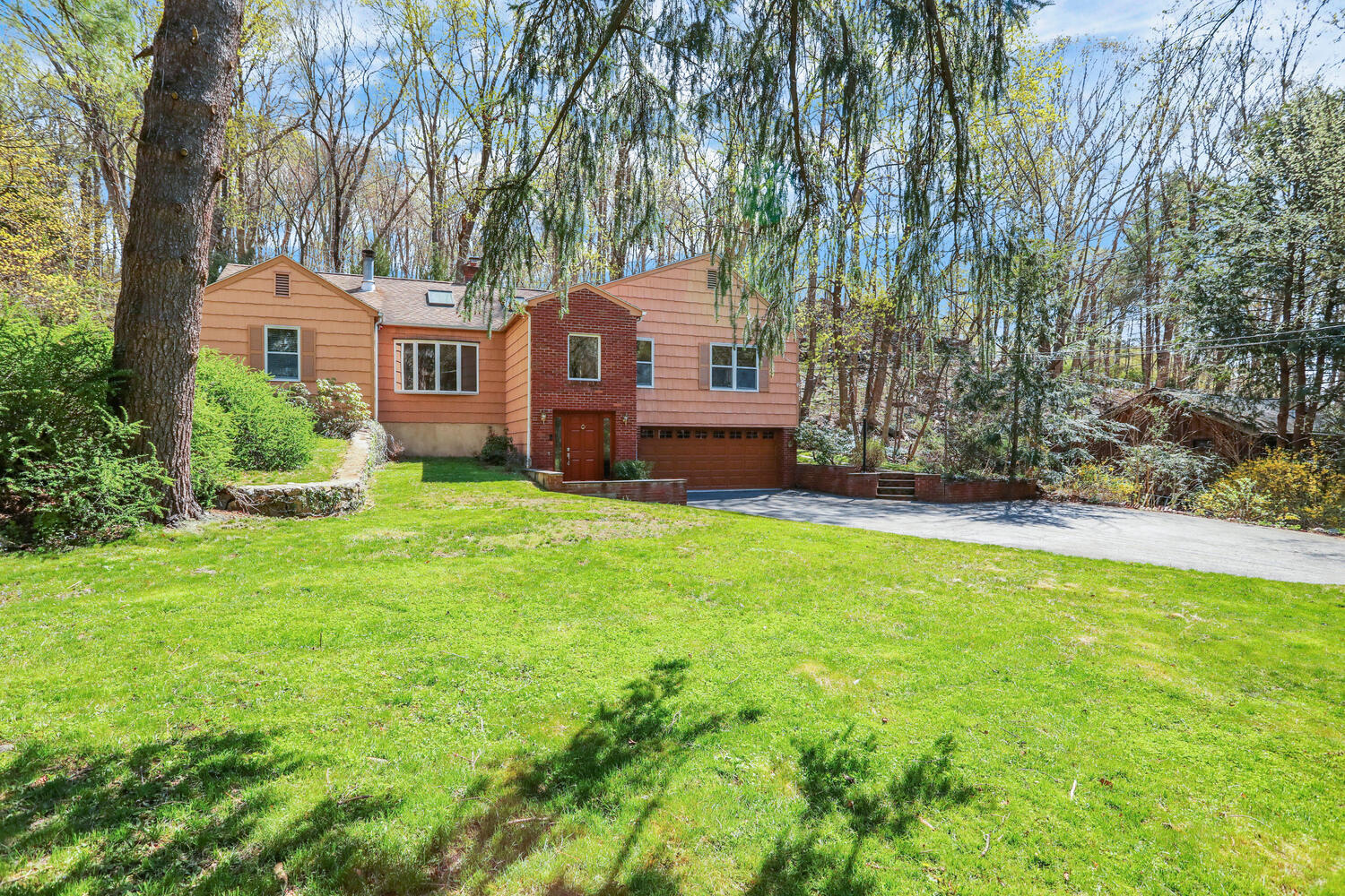 1213 Long Ridge Road Stamford, CT 06903 - Photo 21 of 23 1213 Long Ridge Rd Stamford CT-large-044