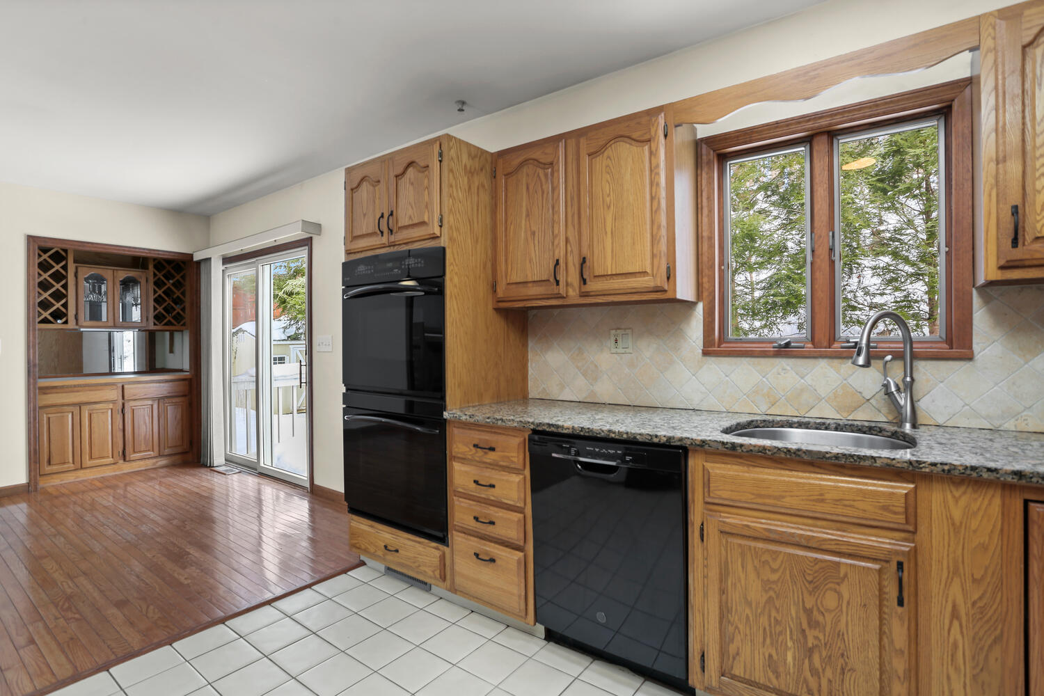 1213 Long Ridge Road Stamford, CT 06903 - Photo 10 of 23 10