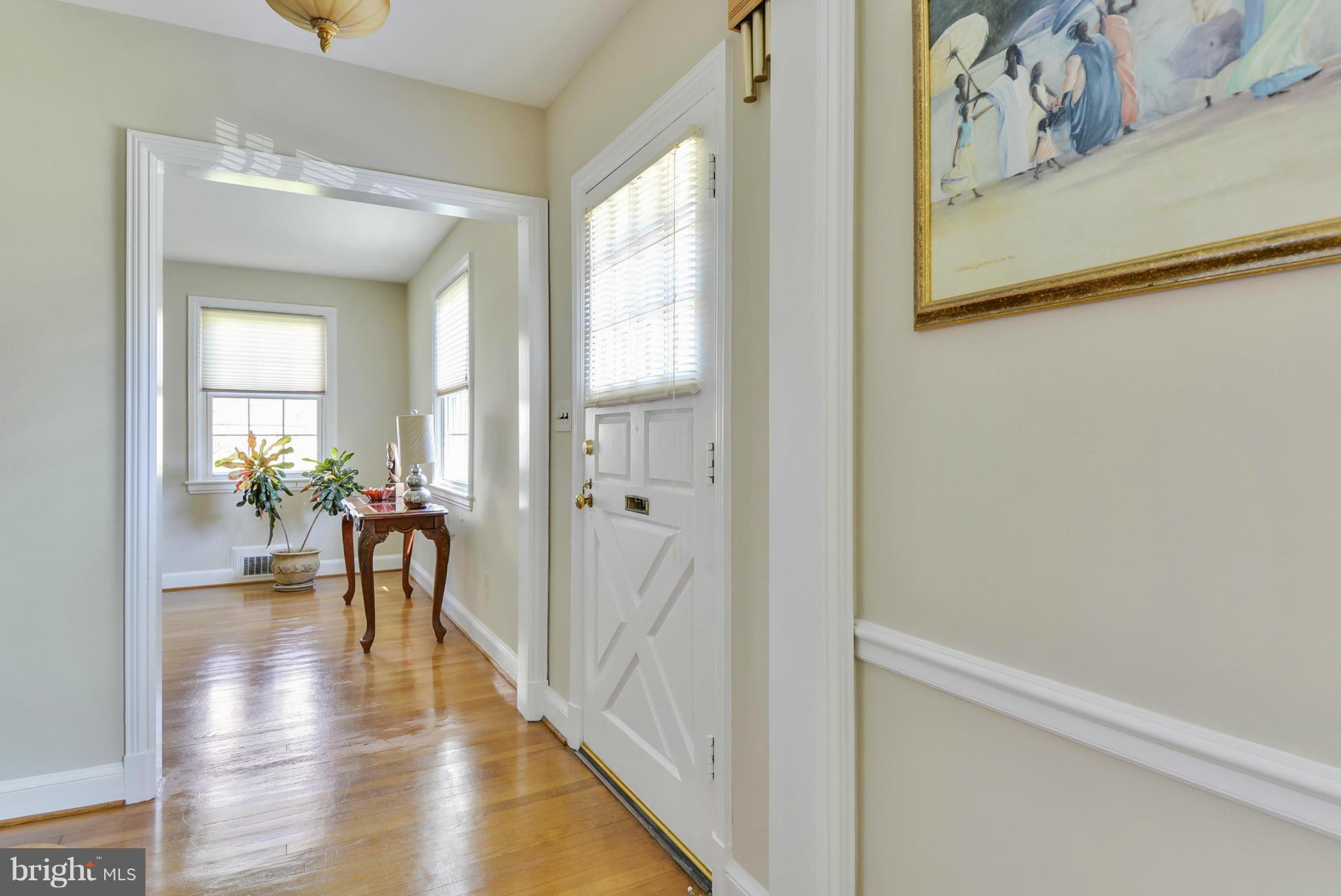 9108 16th Street Silver Spring, MD 20910 - Photo 6 of 27 Foyer
