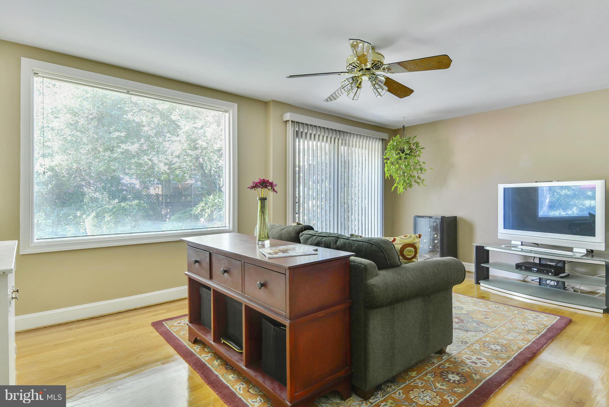 9108 16th Street Silver Spring, MD 20910 - Photo 10 of 27 1st Floor Family Room