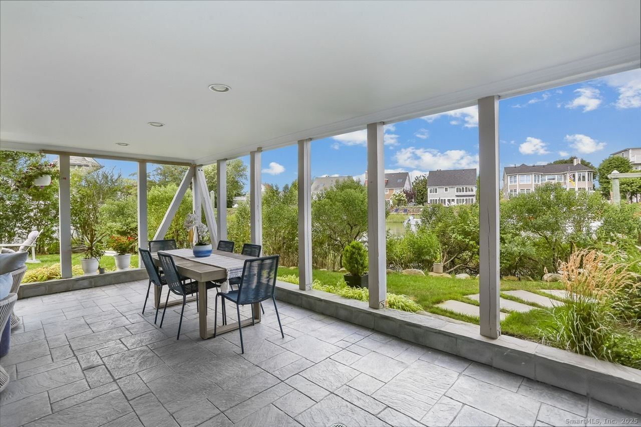 1810 Fairfield Beach Road Fairfield, CT 06824 - Photo 29 of 37