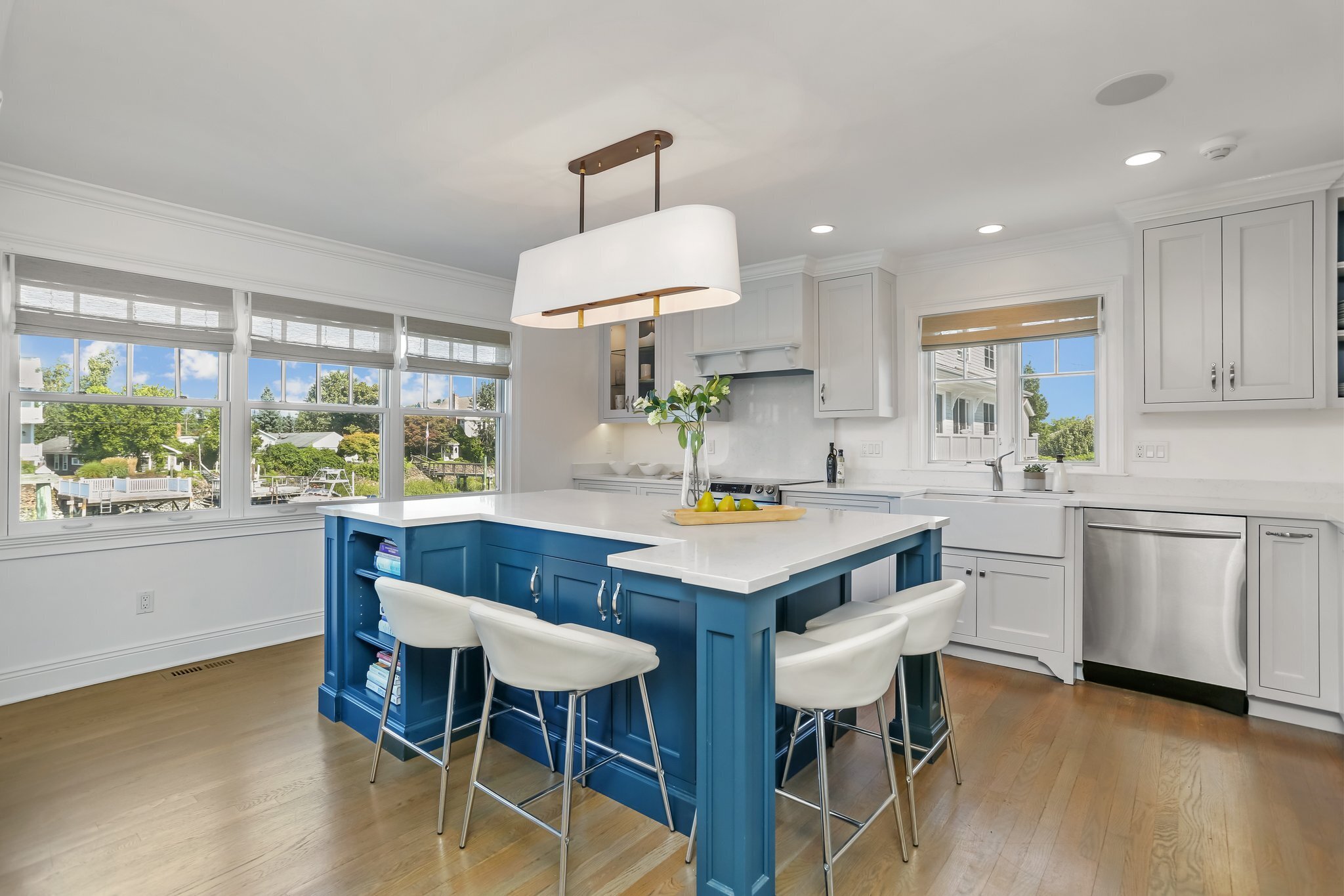 1810 Fairfield Beach Road Fairfield, CT 06824 - Photo 9 of 37