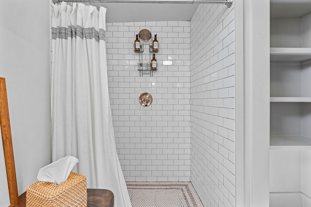 4117 Avenue R Galveston, TX 77550 - Photo 19 of 39