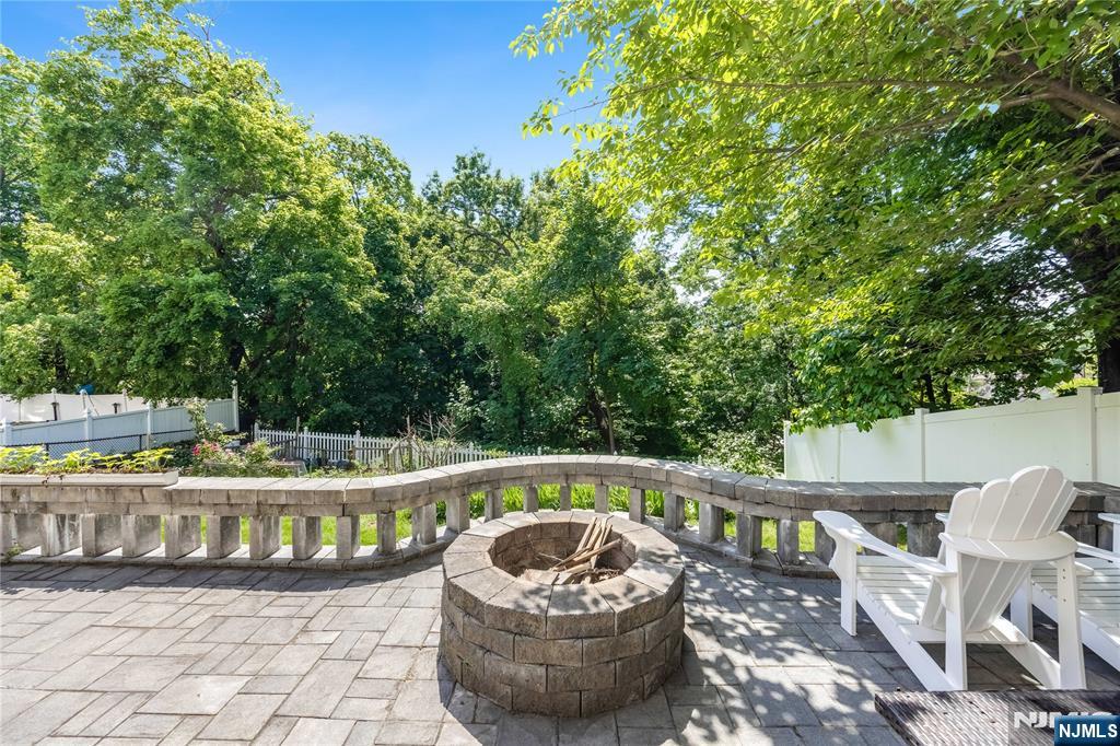 850 Edgewater Avenue Ridgefield, NJ 07657 - Photo 31 of 33