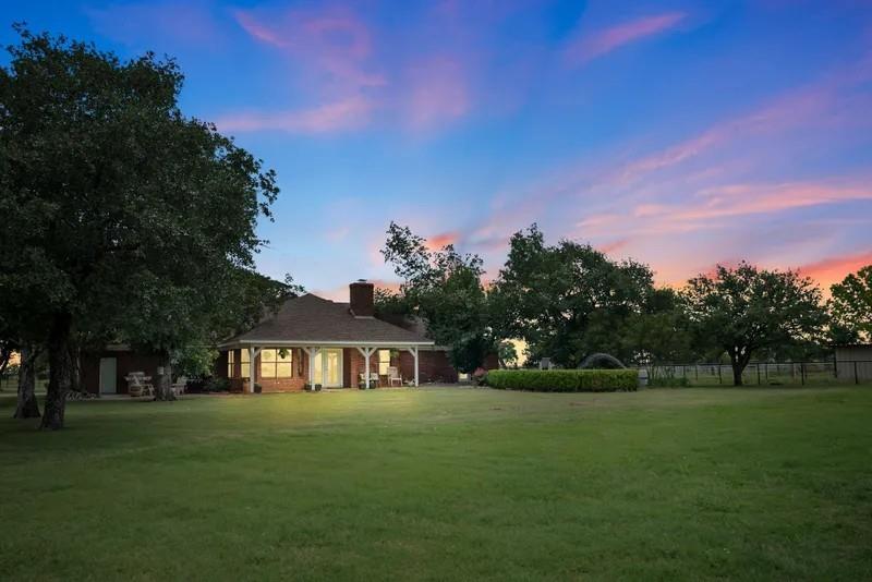 8085 Jackson Road Krum, TX 76249 - Photo 2 of 38