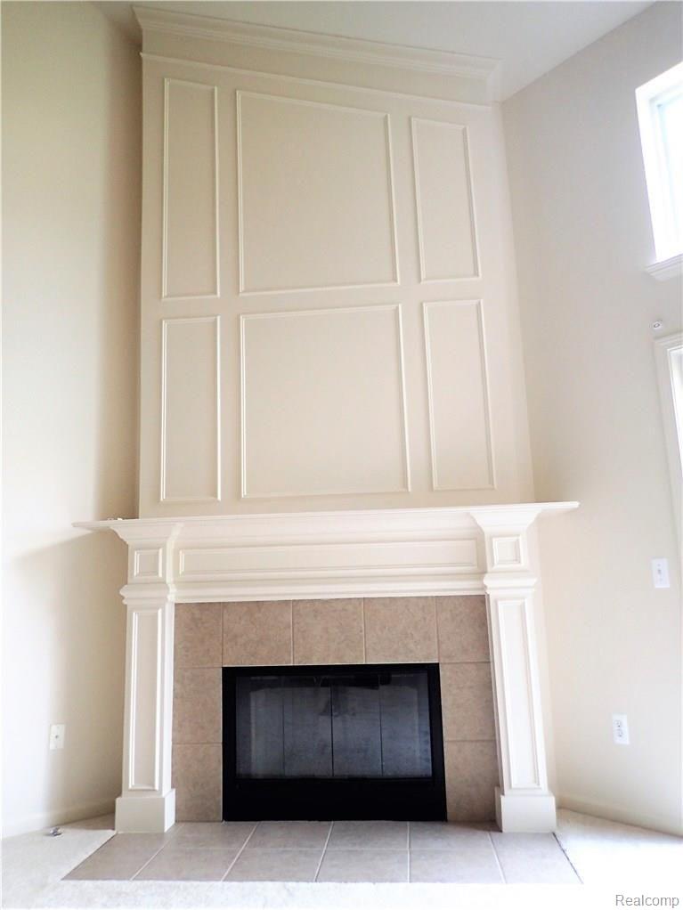 638 Telya Ridge, Unit 27 Milford, MI 48381 - Photo 17 of 54 P8040368.JPG