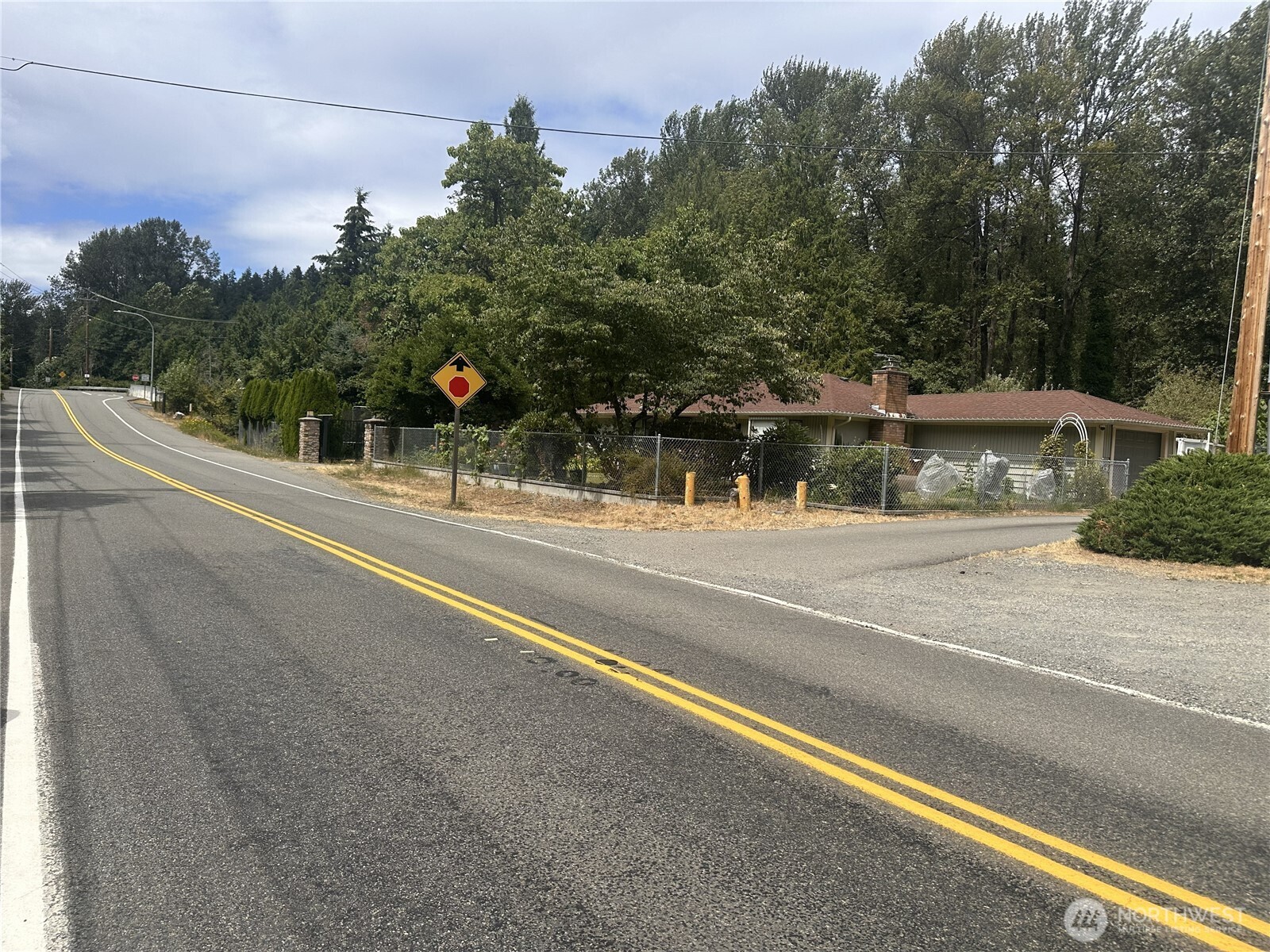 15406 Southeast Jones Road Renton, WA 98058 - Photo 12 of 14 Gallery Image 12