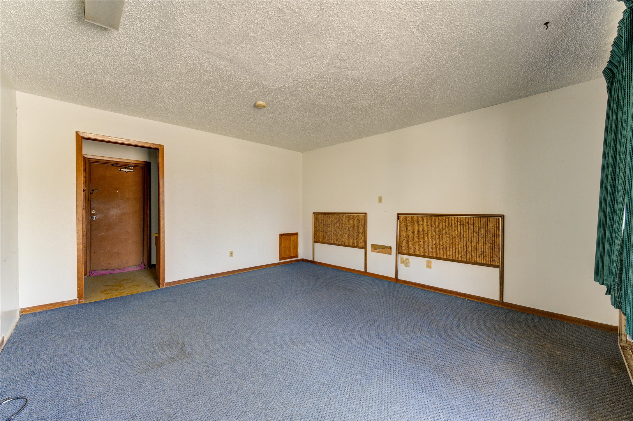 4602 Avenue H Rosenberg, TX 77471 - Photo 22 of 42 a view of an empty room with windows