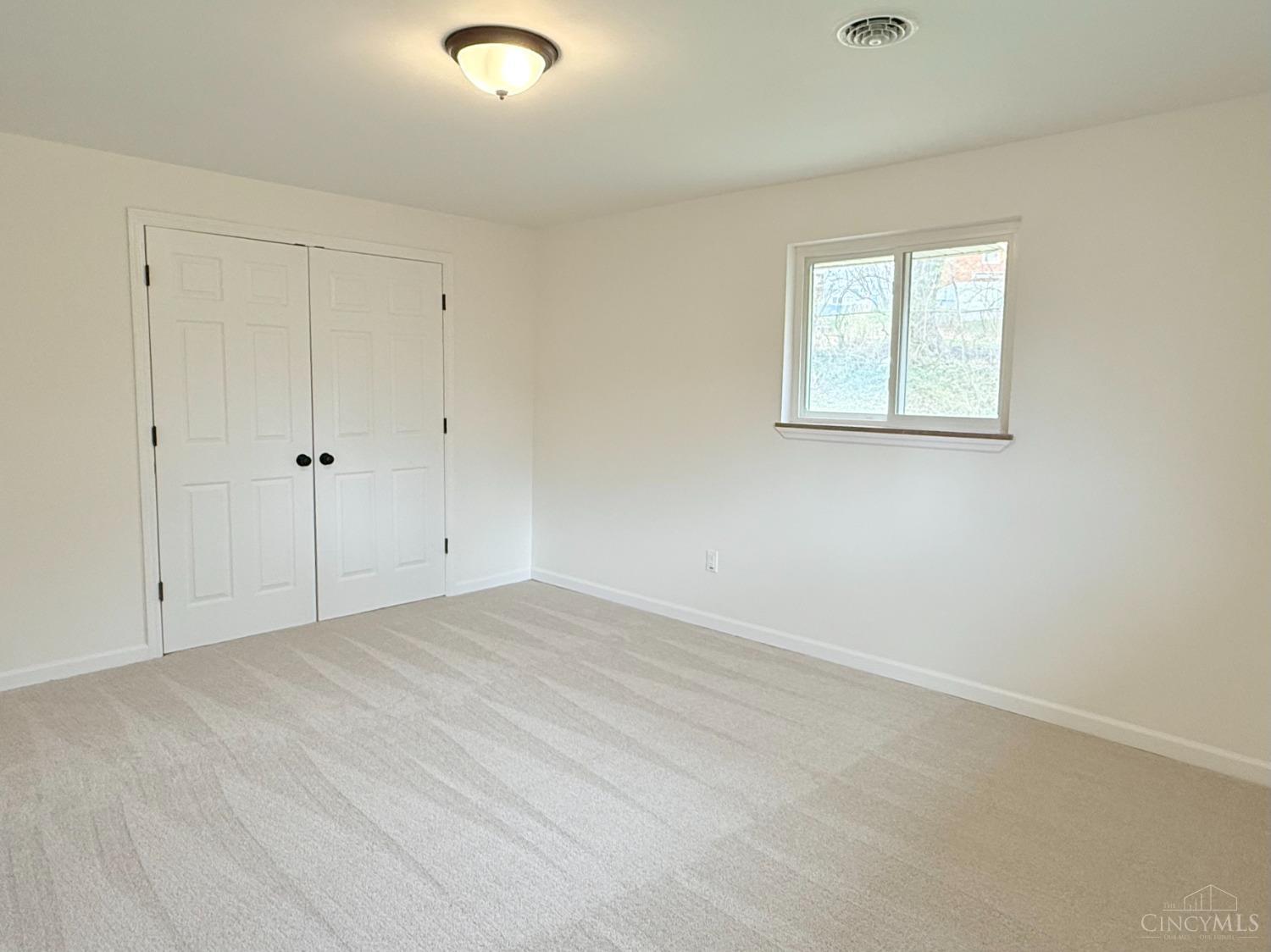 2866 Ranlyn Court Cincinnati, OH 45239 - Photo 9 of 18 Gallery Image 9