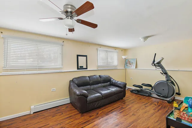 $295,000 | 11618 Douglas Avenue, Huntley, IL 60142