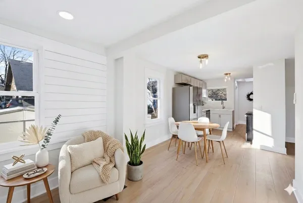 $319,900 | 2926 Milwaukee Street, Madison, WI 53704