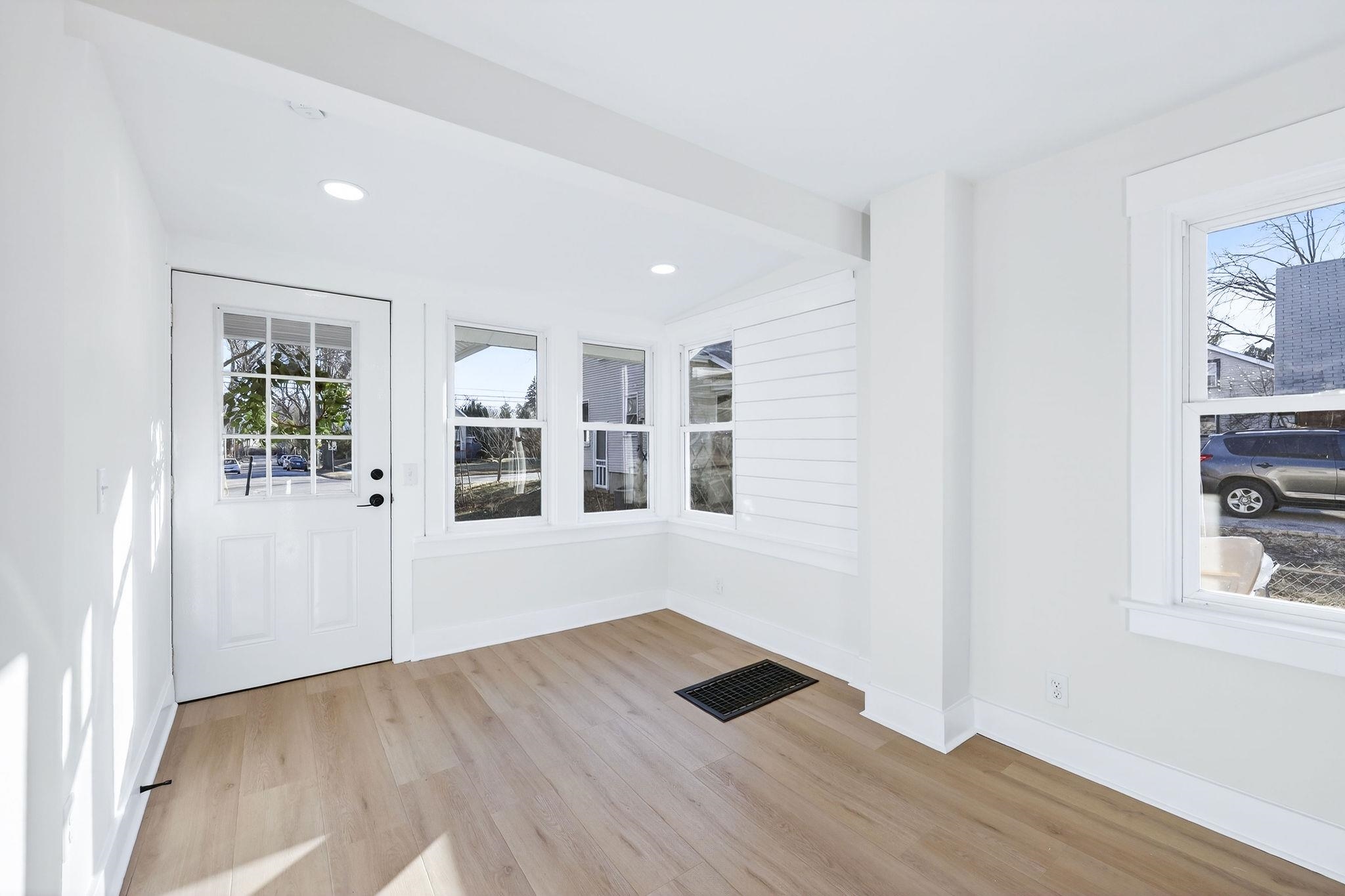 2926 Milwaukee Street Madison, WI 53704 - Photo 14 of 48