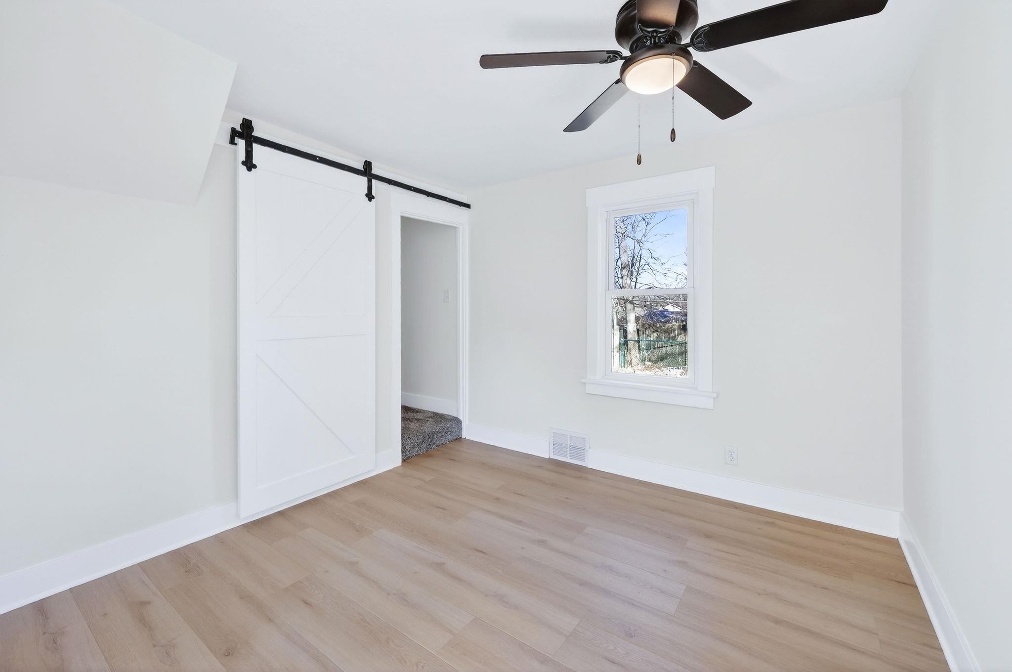 2926 Milwaukee Street Madison, WI 53704 - Photo 16 of 48