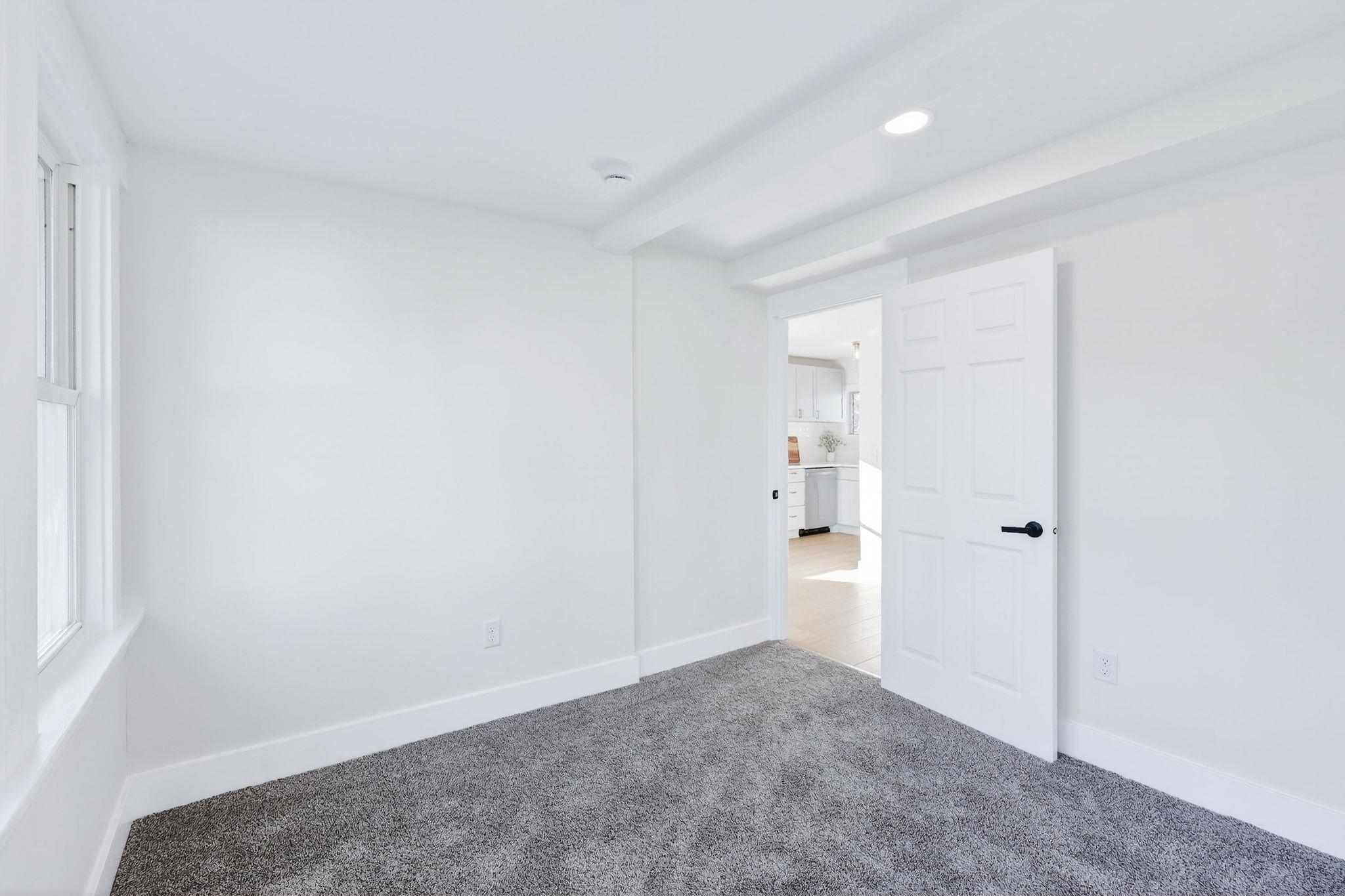 2926 Milwaukee Street Madison, WI 53704 - Photo 20 of 48