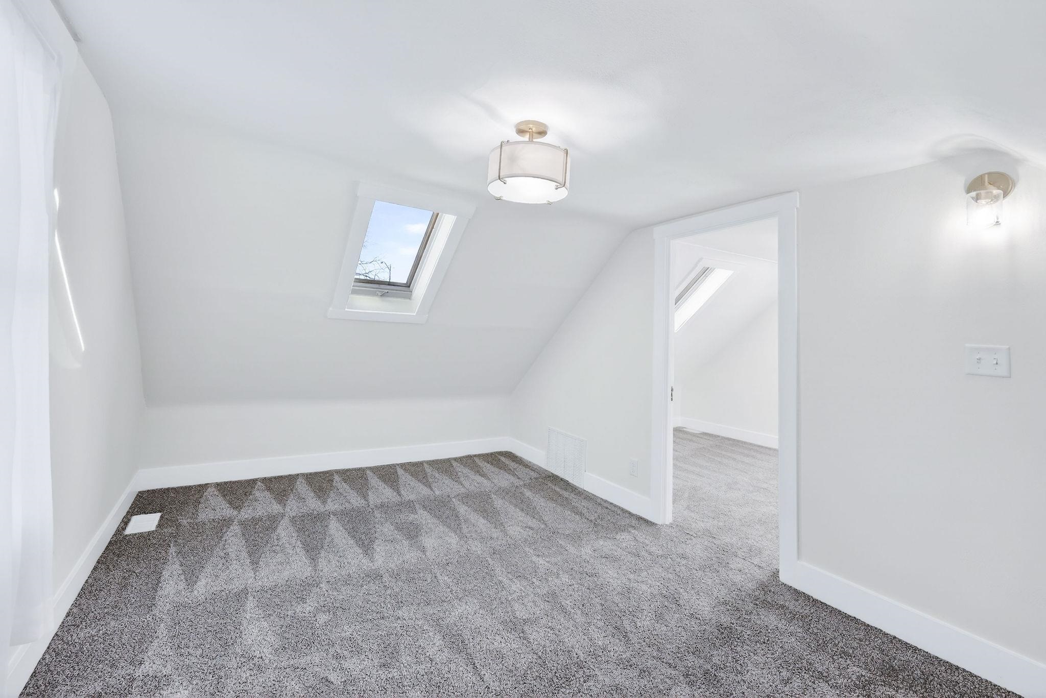 2926 Milwaukee Street Madison, WI 53704 - Photo 22 of 55