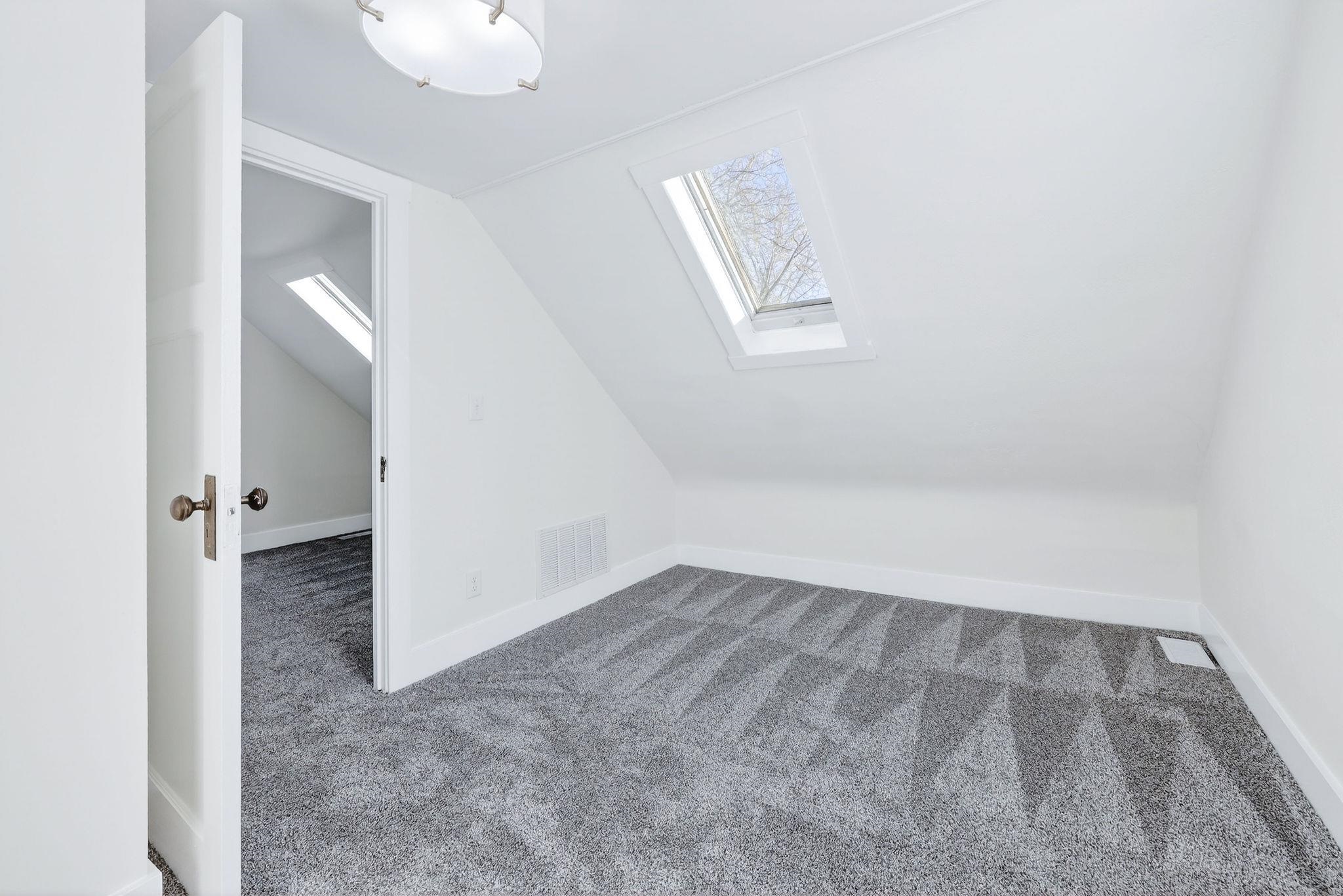 2926 Milwaukee Street Madison, WI 53704 - Photo 27 of 55