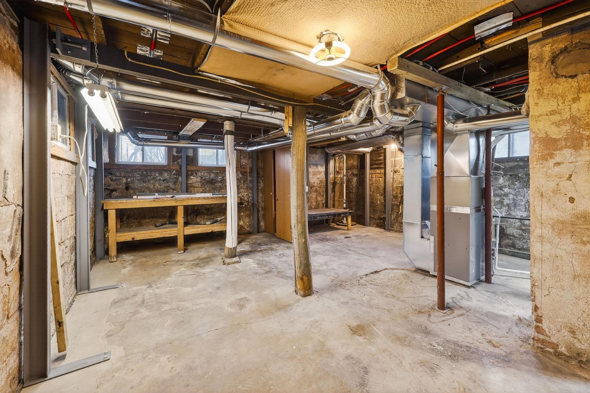 2926 Milwaukee Street Madison, WI 53704 - Photo 30 of 48
