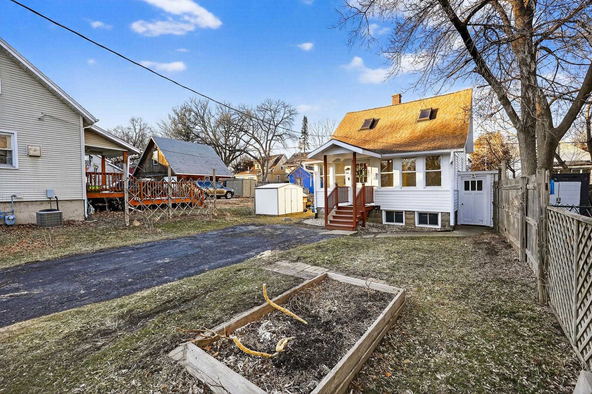 2926 Milwaukee Street Madison, WI 53704 - Photo 37 of 55