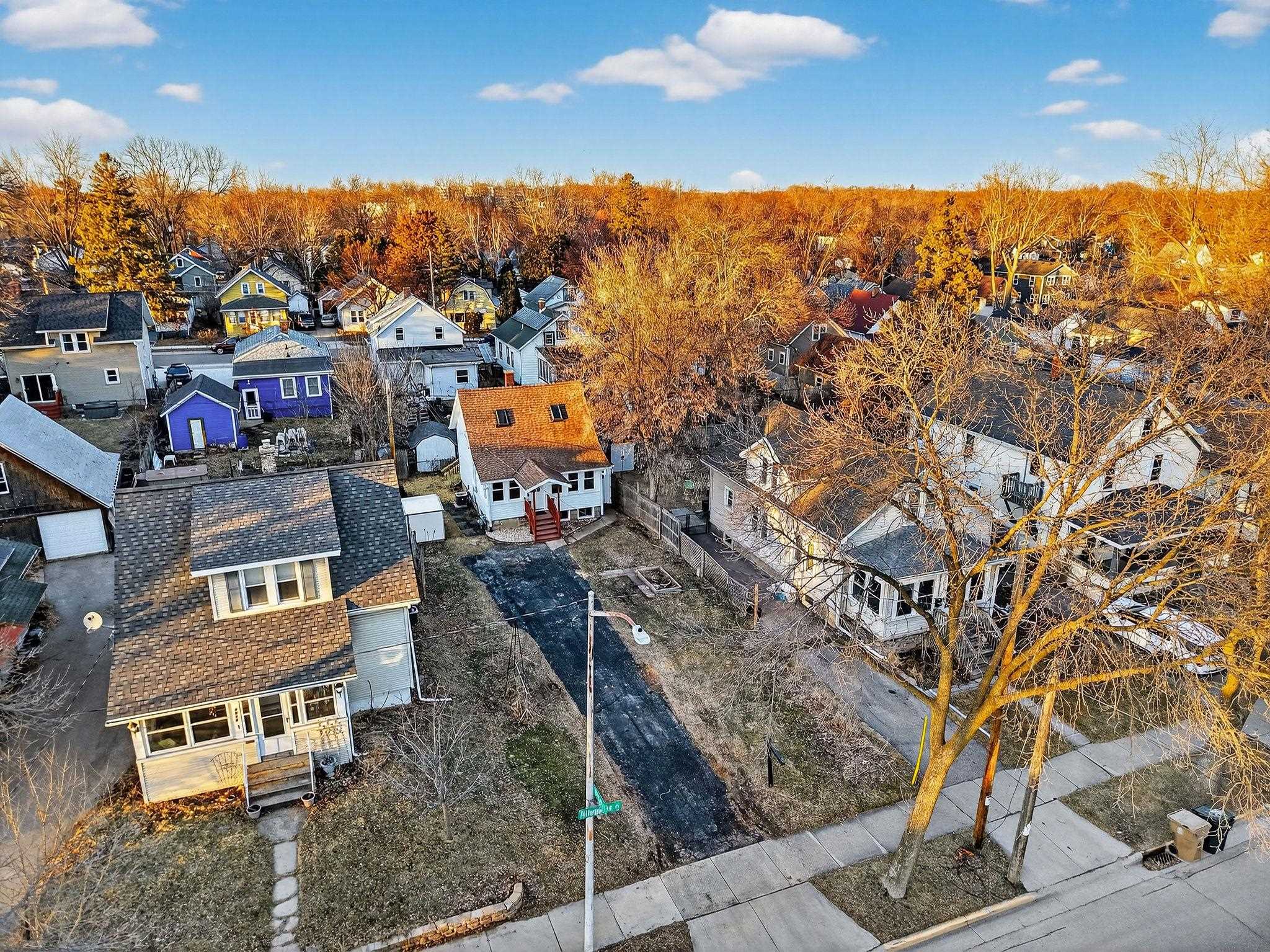 2926 Milwaukee Street Madison, WI 53704 - Photo 39 of 48